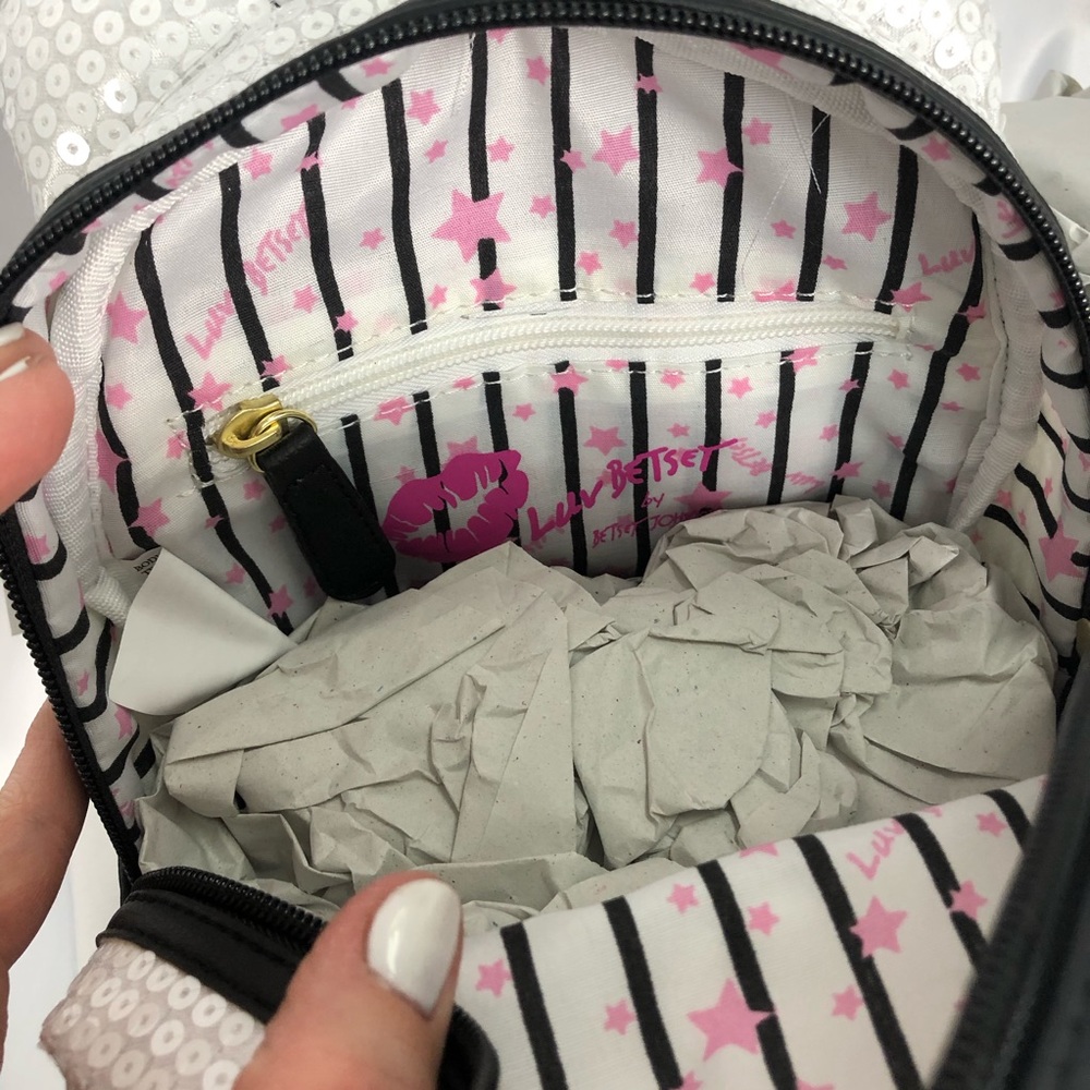 New BETSEY JOHNSON mini sequin backpack - Picture 7 of 8